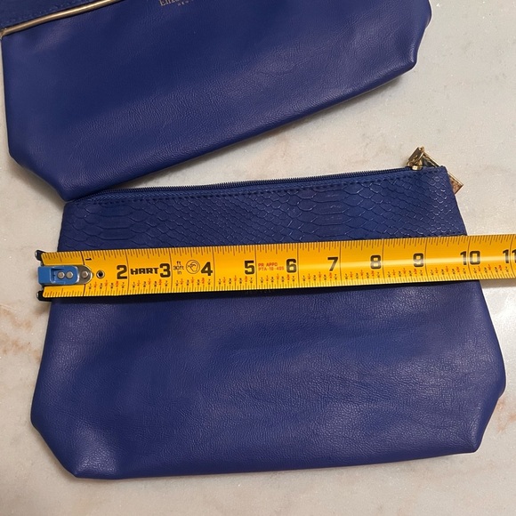 Set of 2- Elizabeth Arden Large Cobalt Blue Vinyl Makeup Travel Cosmetic Bag - Picture 5 of 6